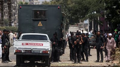 القبض على رئيس تحرير بعد ثبوت مخالفات قانونية بقرار النيابة  