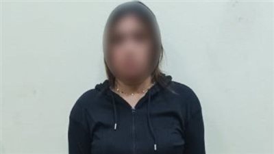 ضبط صانعة محتوى لنشرها مقاطع فيديو تتضمن الرقص بملابس خادشة للحياء العام