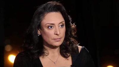 الإعلامية منى عراقي 