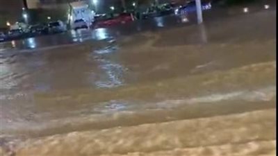 انفجار ماسورة مياه في شارع التسعين 