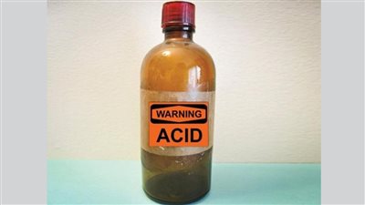 تفاصيل واقعة النزهة…  الشاب ألقى مادة حارقة على مؤتمر 