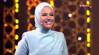 مذيعة دولة التلاوة وسر الهجوم عليه ومطالب استبدالها برجل.. اعرف من هي 