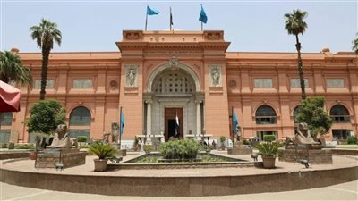 السياحة والآثار تنفي تحويل المتحف المصري بالتحرير لفندق وتؤكد استمراره متحفًا قوميًّا