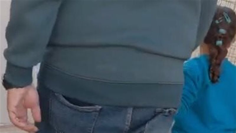 الطفلة ترشد الداخلية