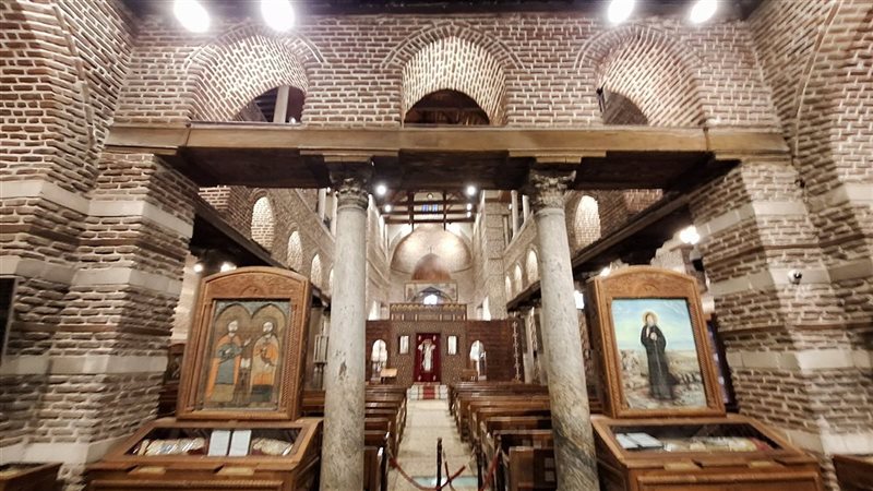  كنيسة المغارة بدير