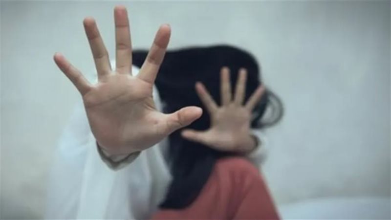 اتهامات لـ صاحب معرض