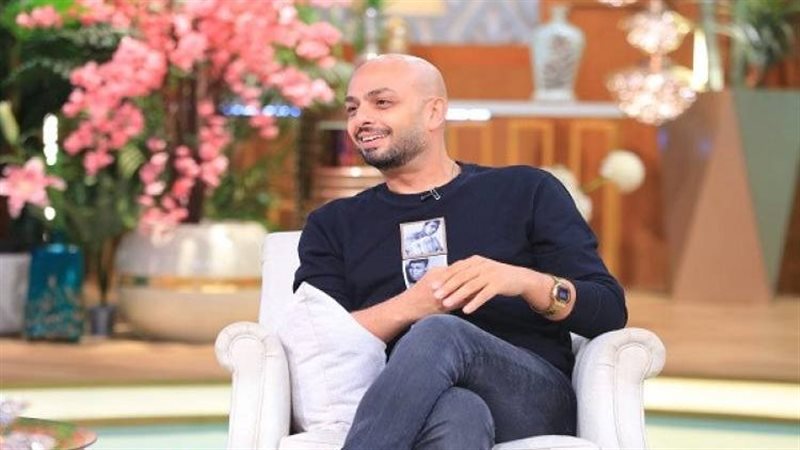  الكاتب أحمد مراد