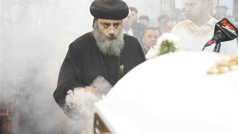 جنازة والدة الأنبا