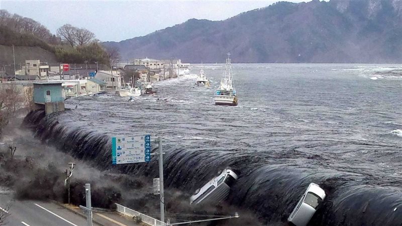 زلزال قوي ضرب شمال