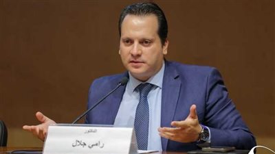 انتقاد رامي جلال عامر لقرار وزير العمل 