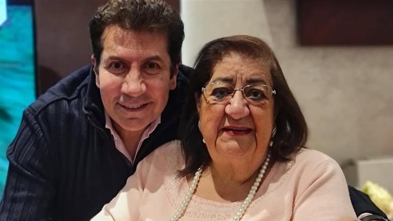 وفاة والدة هاني رمزي