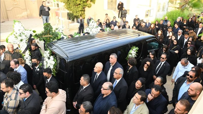 أمير رمزي ينشر تعزيات