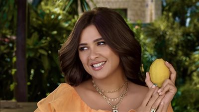 ياسمين عبد العزيز تكشف مؤامرة تتم عليها بعد نشر صور مفبركة لها