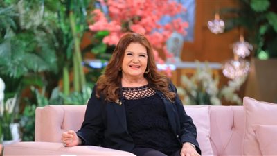 ديانة ميمي جمال تتصدر البحث بعد تشيع جثمان خالتها بأحدي الكنائس وتكشف عن ديانتها واسمها الحقيقي