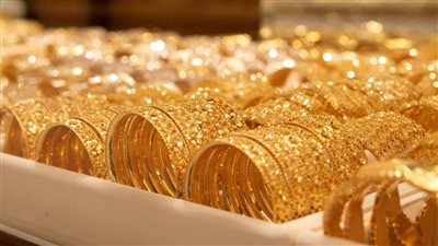 نائب رئيس شعبة الذهب يوضح أسباب اختلاف تسعير الذهب في مصر عن السعر العالمي