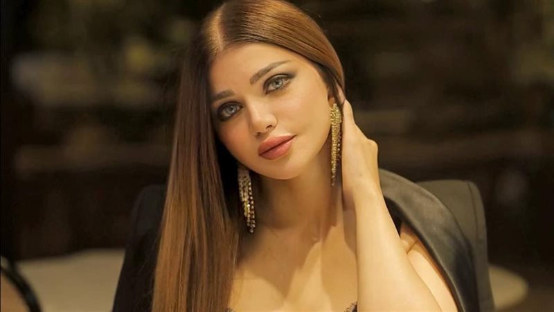 ياسمين الخطيب تثير