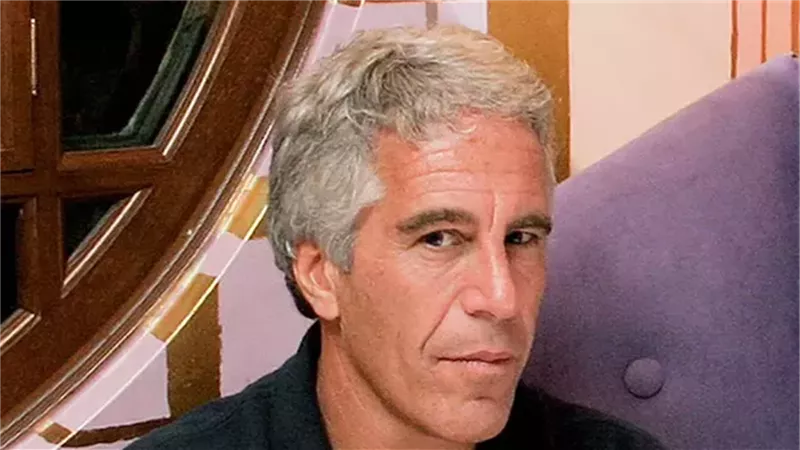 تقارير تكشف نية جيفري