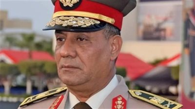 الفريق أشرف سالم زاهر وزير الدفاع 