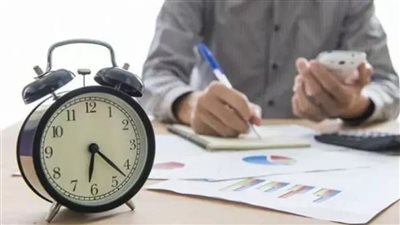 ساعات العمل في رمضان بالإمارات والكويت  