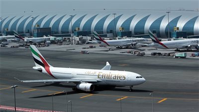 مطارات دبي 2026 تستهدف استقبال 99.5 مليون مسافر 