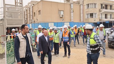 هبوط أرضي ببعض عقارات مصر القديمة وإخلاء مبنيين ونقل السكان  