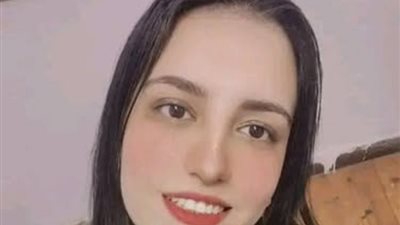 شاب يتحرش بالطالبة مونيكا عماد ويعتدي عليها داخل أتوبيس نقل عام أثناء توجهها للجامعة 