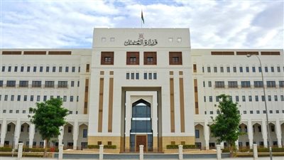 وزارة العمل وضعت إطارًا تنظيميًا واضحًا لساعات العمل  