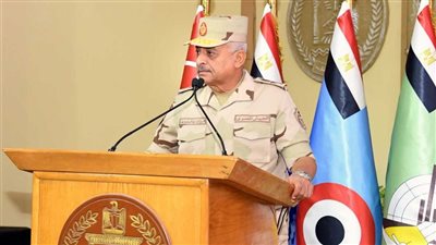 للفريق أول عبدالمجيد صقر وزير الدفاع السابق 