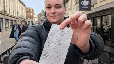 صوفي داونينغ تصبح أغنى شخص على الشاشة أمام الجميع  