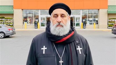 نجاة القمص صموئيل صلاح بولس كاهن كنيسة القديس مار مرقس بالولايات المتحدة من حادث طائرة