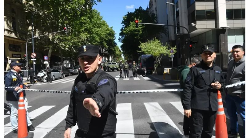 انفجار داخل كلية