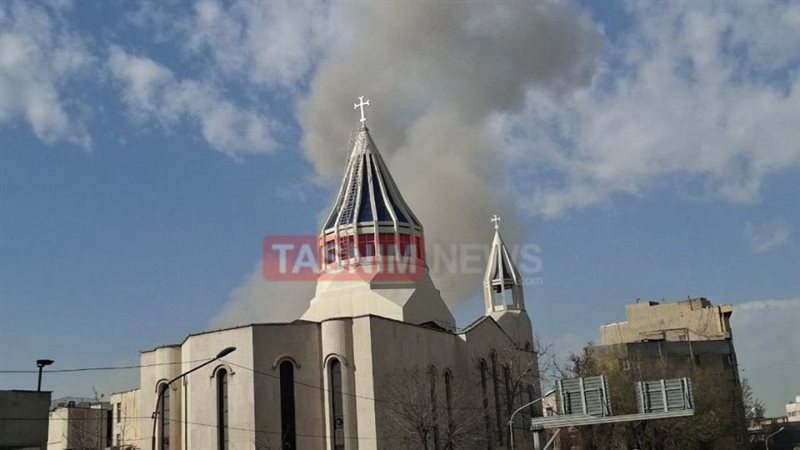 انفجارات قرب كنيسة