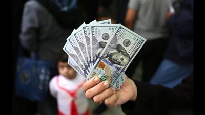 سعر الدولار اليوم في البنوك ومقارنة الأسعار بين البنك الأهلي وبنك مصر وبنك الإسكندرية