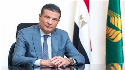 وفاة والدة وزير الزراعة علاء فاروق  