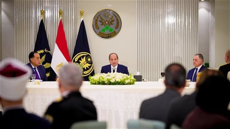 الرئيس السيسي يشيد