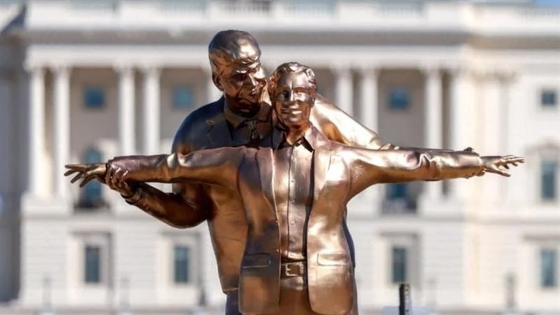 نصب تمثال يجسد ترامب