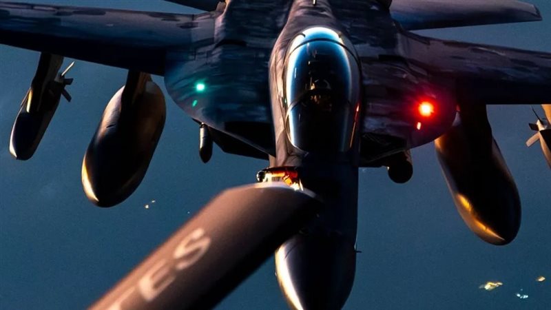 تحطم طائرة KC-135