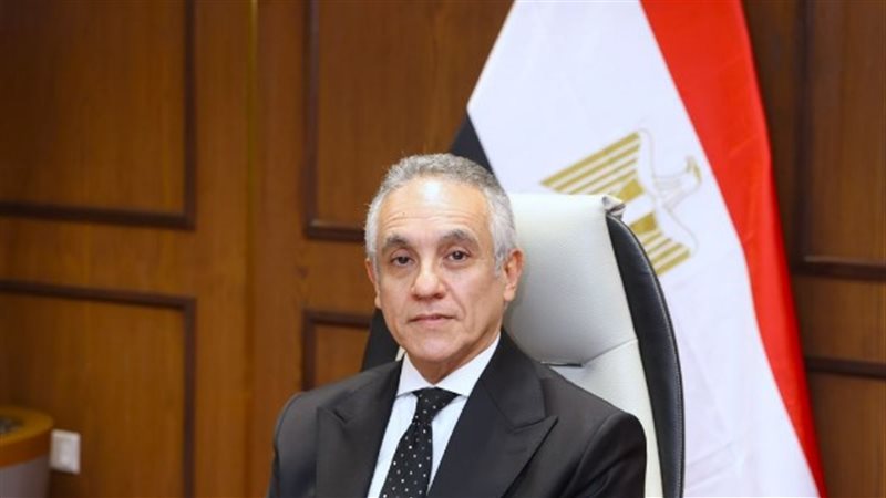 وزير العدل يصدر قرارًا