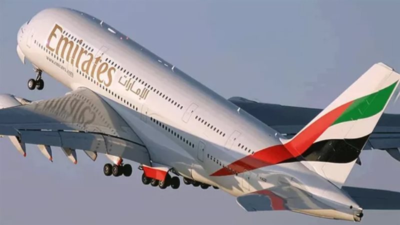 الإمارات تعيد فتح