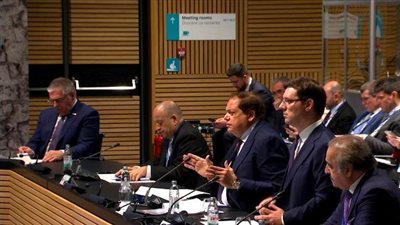 تأثير حرب إيران وأمريكا على قناة السويس يكشفها محمد أبو العنين