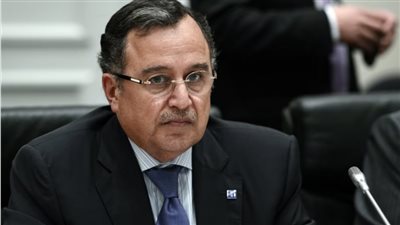 انتخاب نبيل فهمي أمينًا عامًا لجامعة الدول العربية بالإجماع 