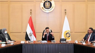 وفاة والدة وزير الصناعة خالد هاشم اليوم  