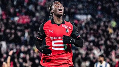 تألق محمد قادر ميتي يقود الهلال للفوز ويسجل أول أهدافه بدوري روشن