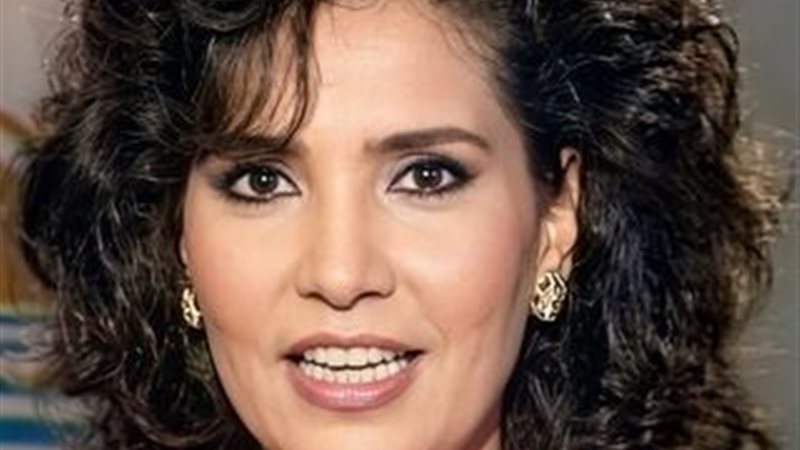 وفاة الإعلامية منى