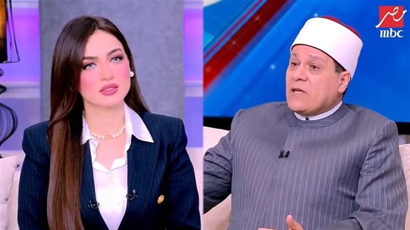 مظهر شاهين يثير الجدل