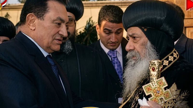 علاء مبارك يهنئ المسيحيين