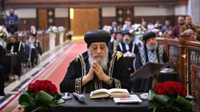 البابا تواضروس يترأس صلوات الجمعة العظيمة