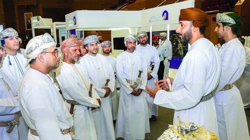 انطلاق معرض الجامعة