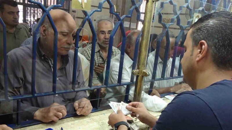 صرف معاشات شهر يونيو