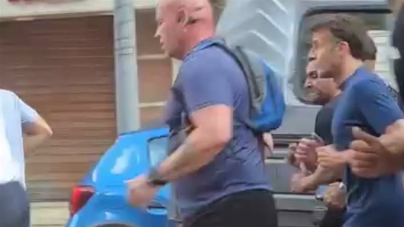 ماكرون وزوجته يمارسان